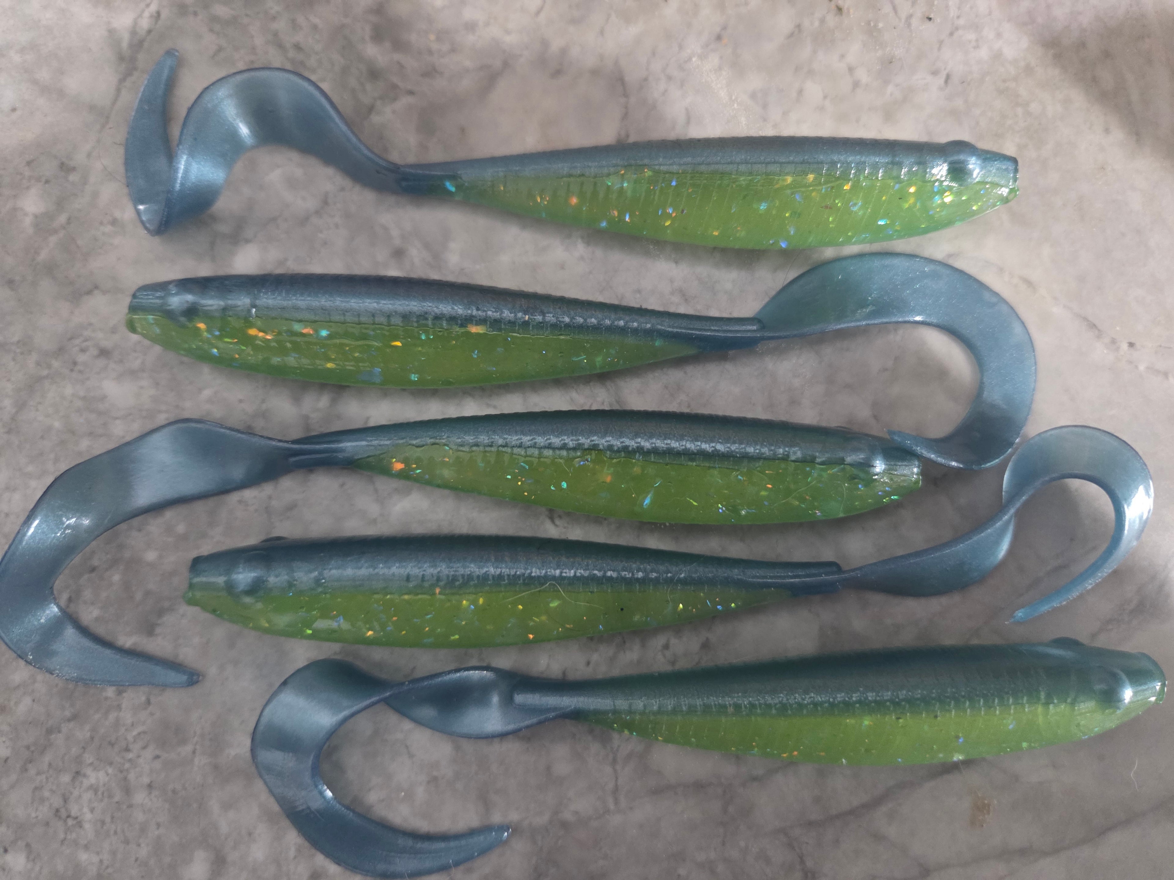 5" curly tail minnow 7inch extended