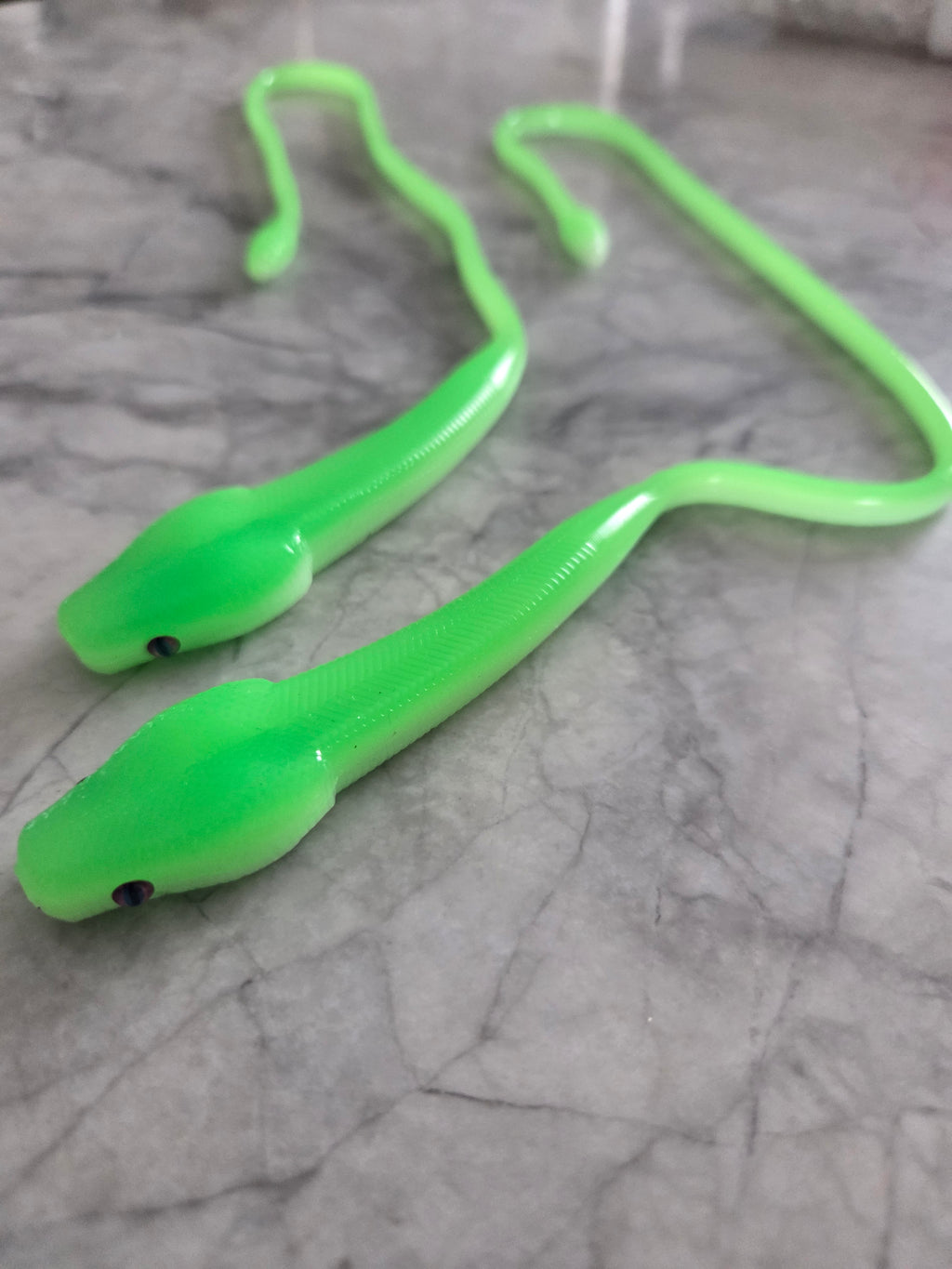 16" Floating Snake