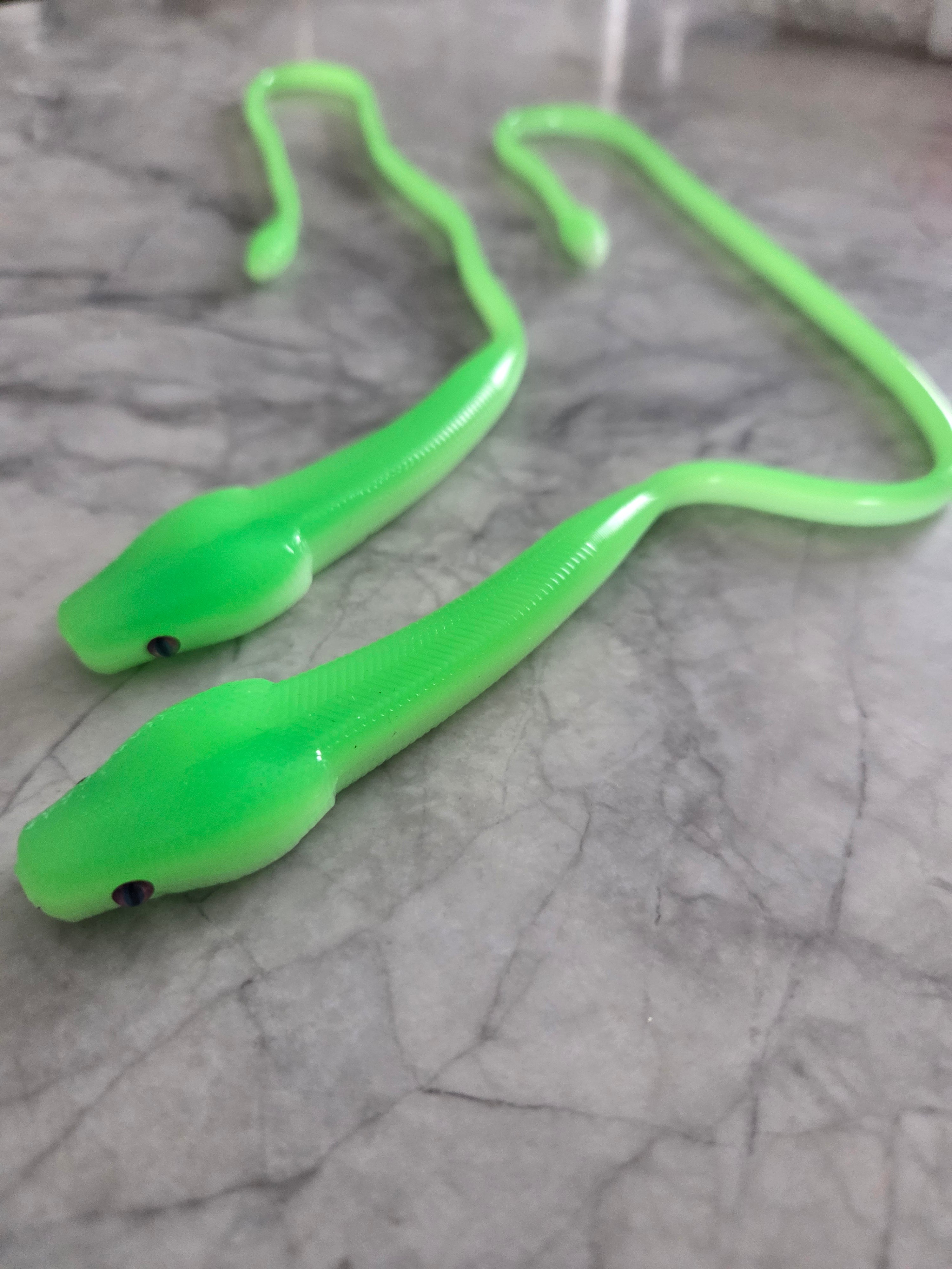 16" Floating Snake