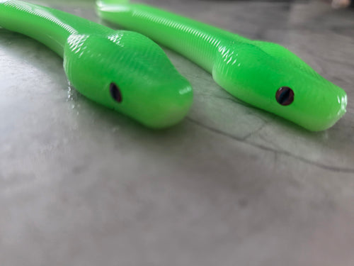 16" Floating Snake