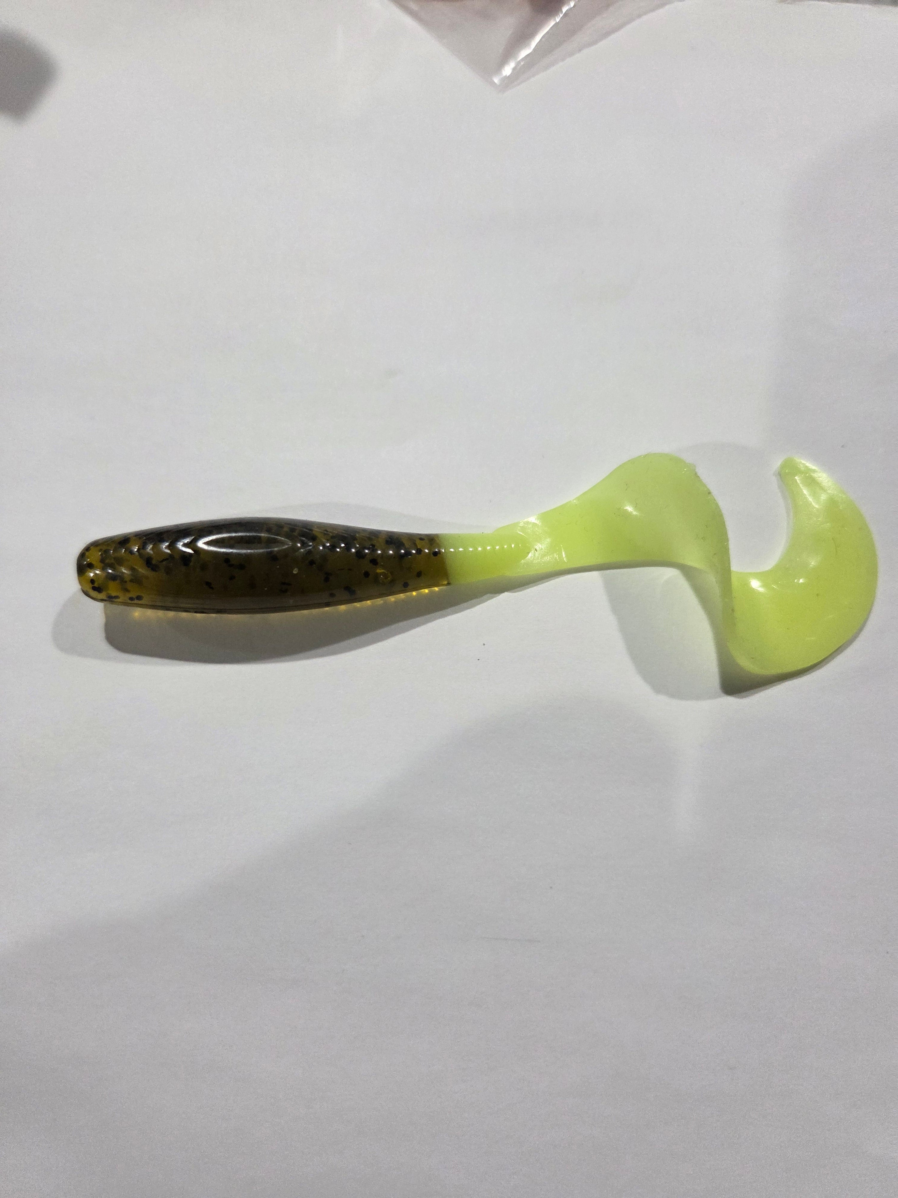 5"  Curly tail Action Grub many colors inside