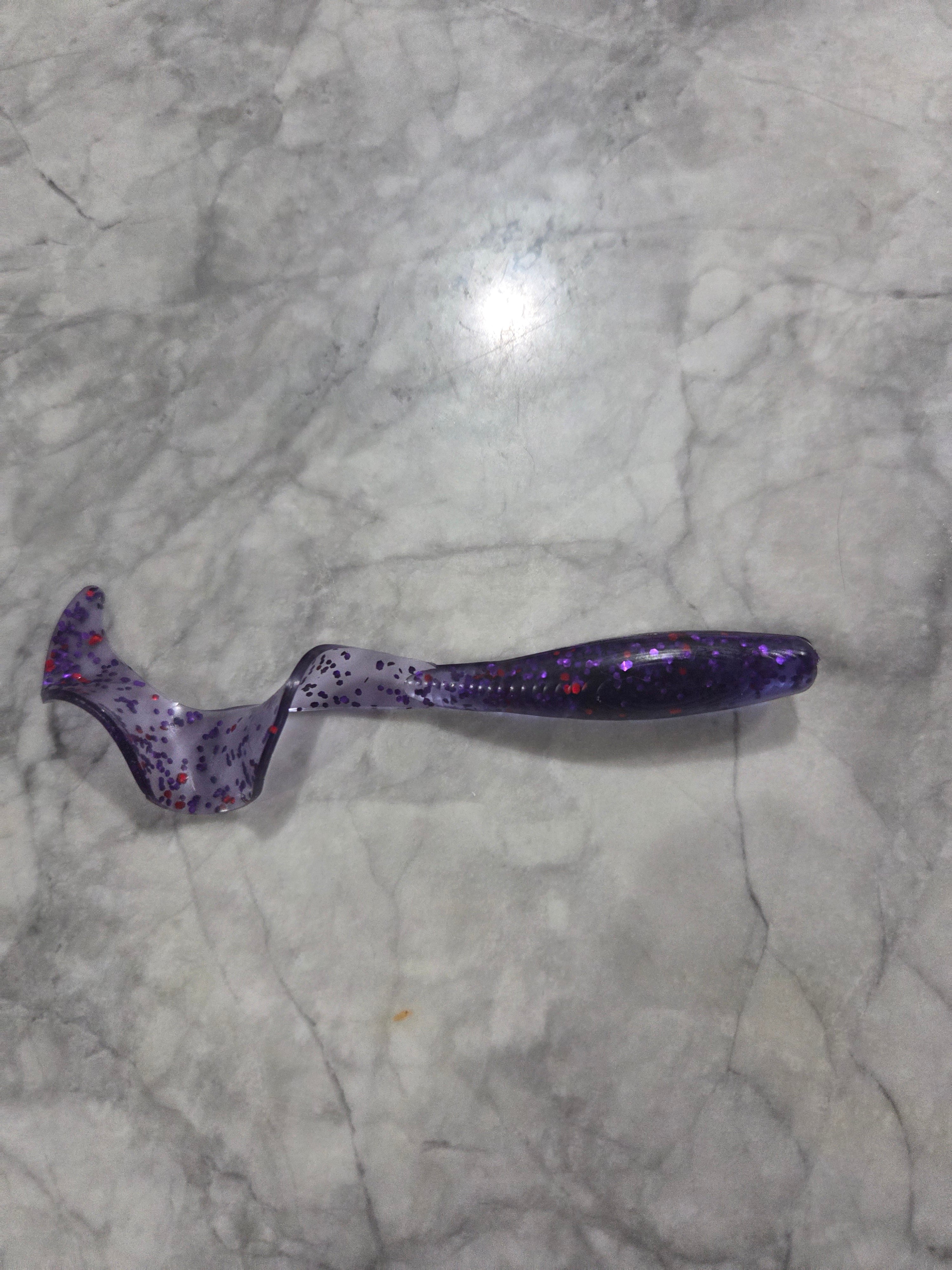 5"  Curly tail Action Grub many colors inside