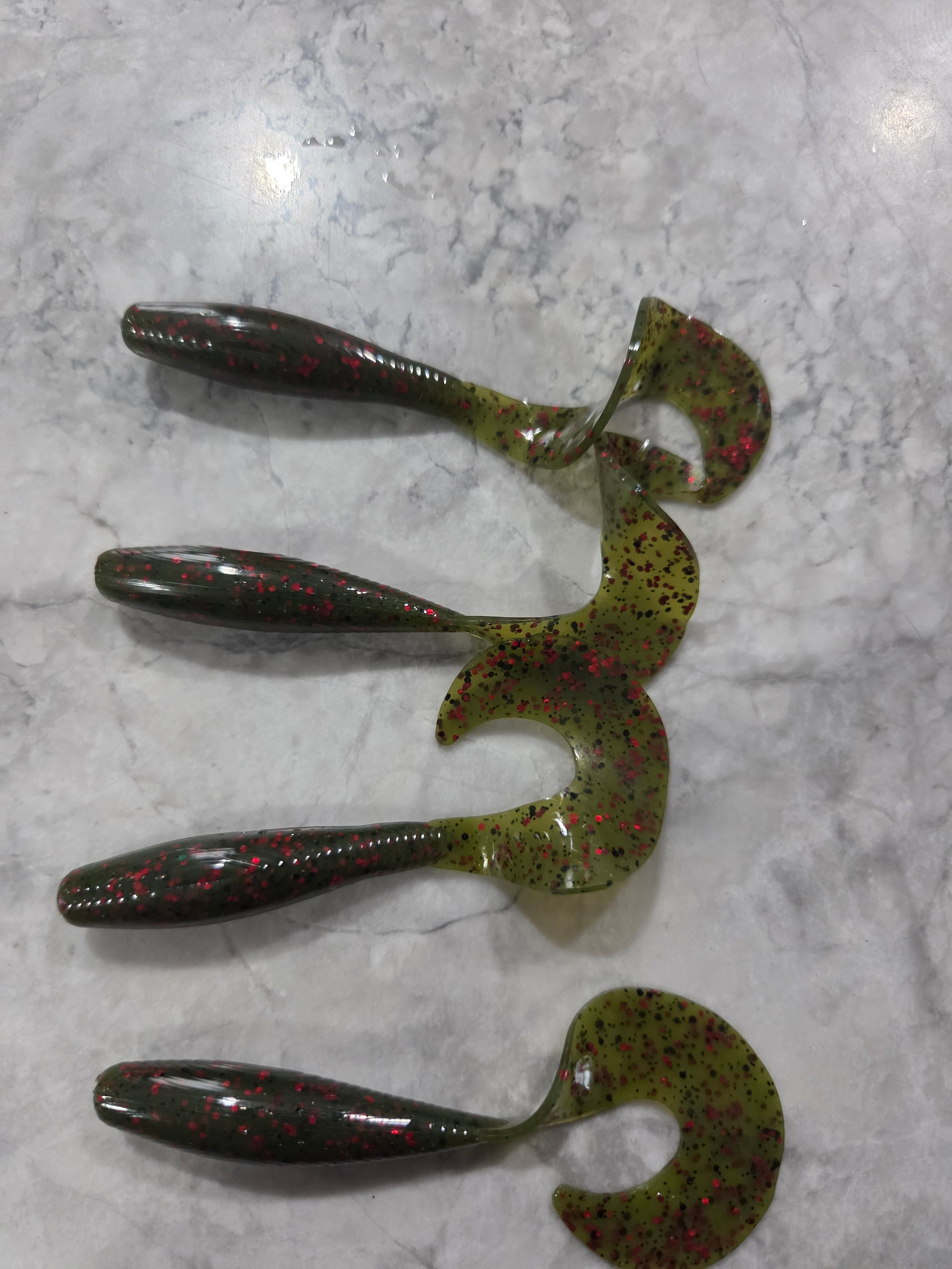 5"  Curly tail Action Grub many colors inside